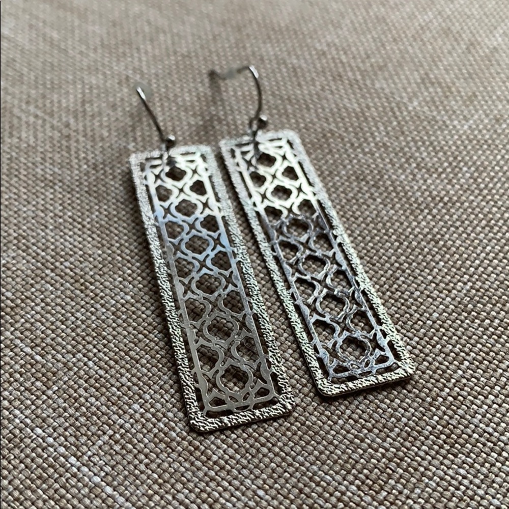 Cute sliver earrings